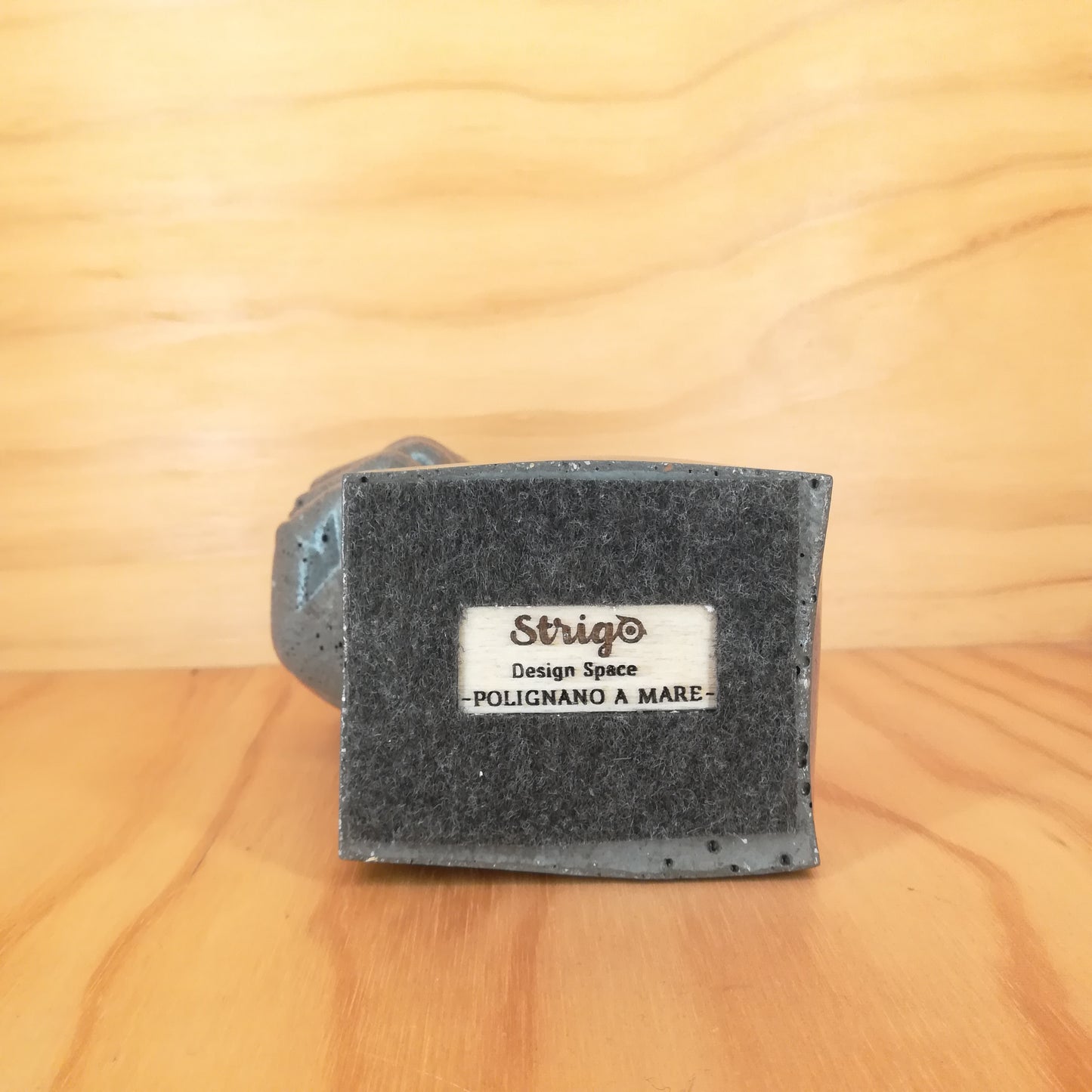 Design Space - Hand Like In Cement 01